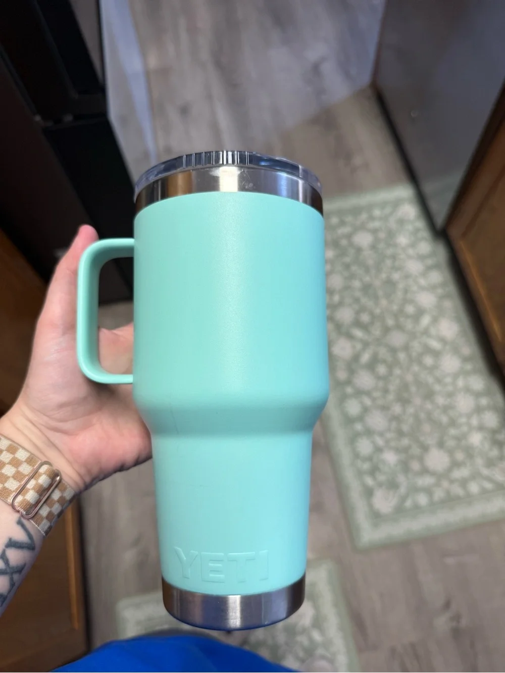 Yeti Seafoam Blue 30oz Rambler Traveling Mug with Stronghold Lid